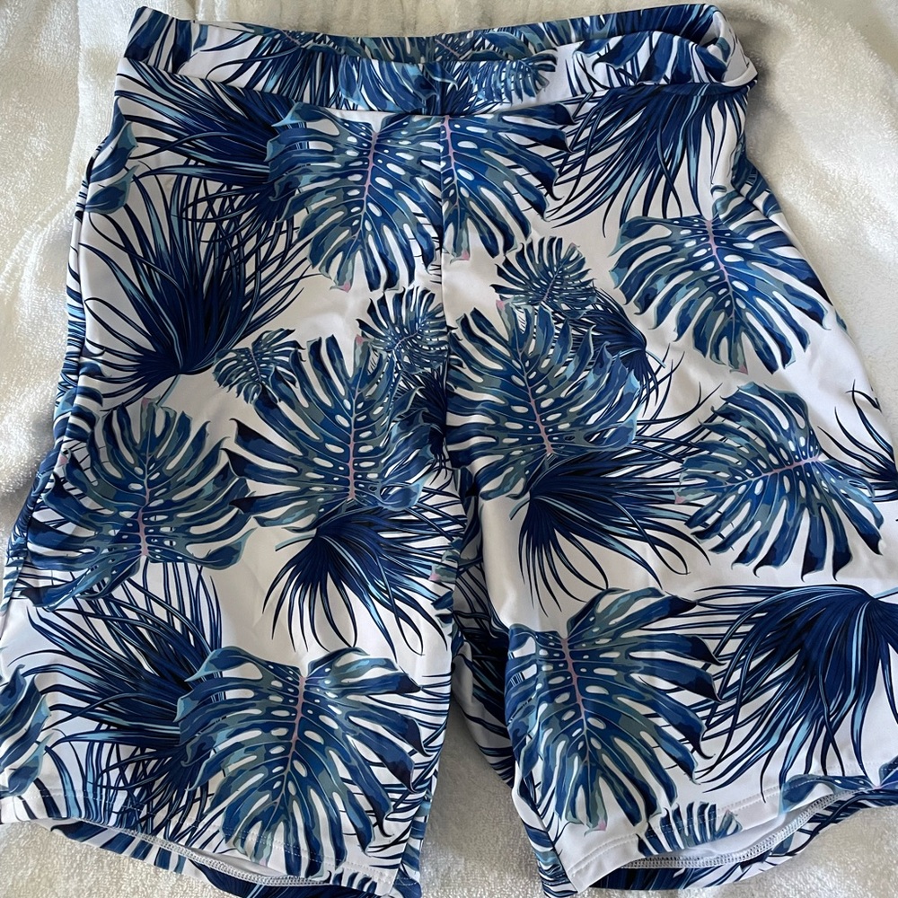 Men’s swim shorts